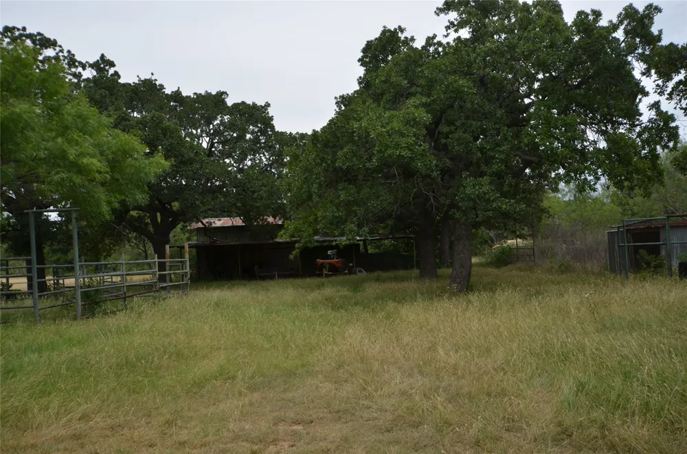 334 Cook Road Jacksboro, TX 76458