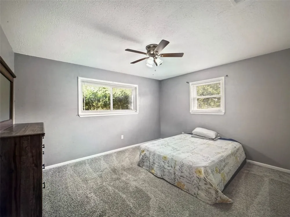 521 Wood Axtell, TX 76624