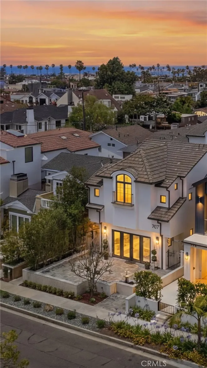 707 Larkspur Avenue Corona del Mar, CA 92625
