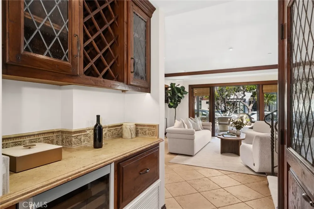 707 Larkspur Avenue Corona del Mar, CA 92625