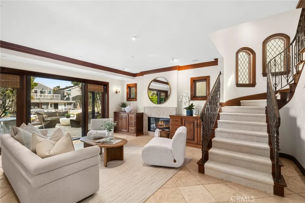 707 Larkspur Avenue Corona del Mar, CA 92625