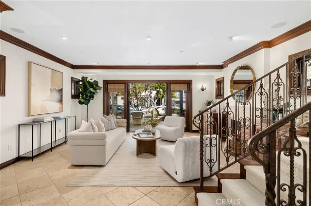 707 Larkspur Avenue Corona del Mar, CA 92625