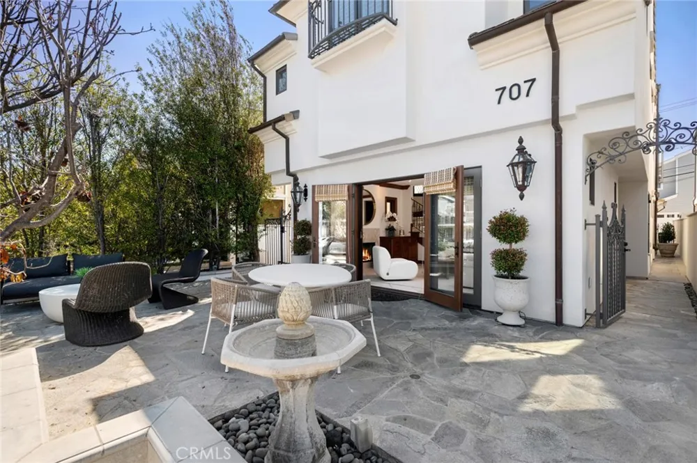 707 Larkspur Avenue Corona del Mar, CA 92625