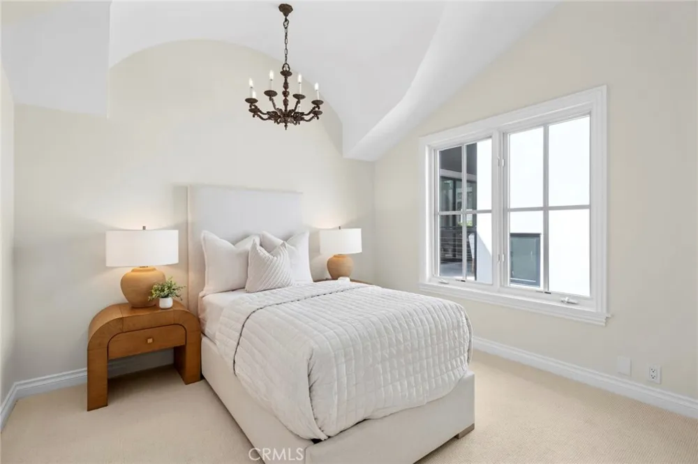 707 Larkspur Avenue Corona del Mar, CA 92625