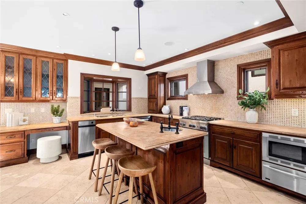707 Larkspur Avenue Corona del Mar, CA 92625