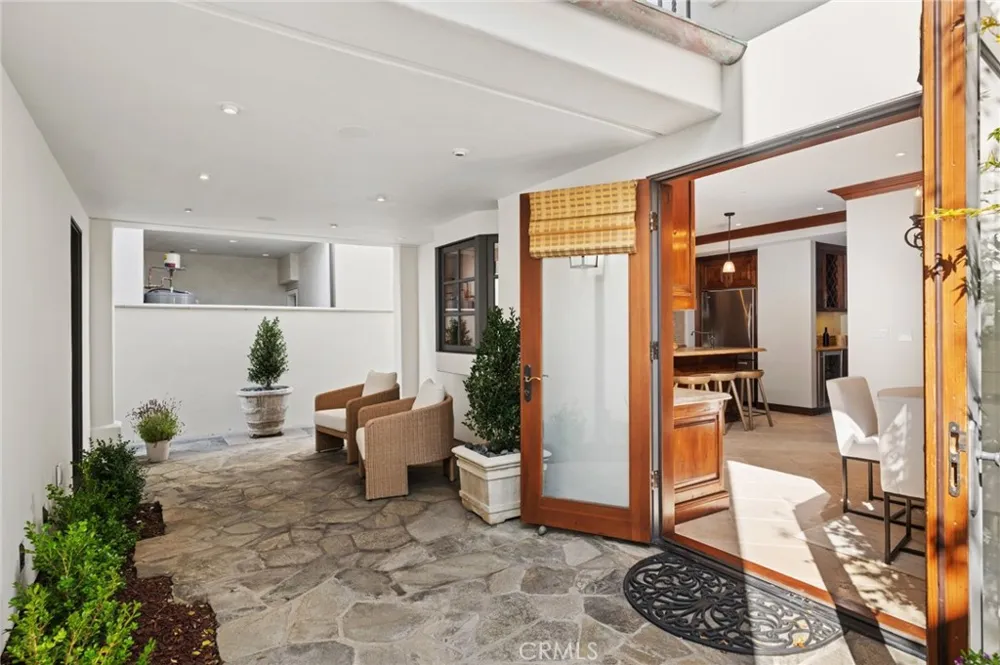 707 Larkspur Avenue Corona del Mar, CA 92625