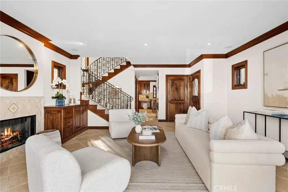 707 Larkspur Avenue Corona del Mar, CA 92625