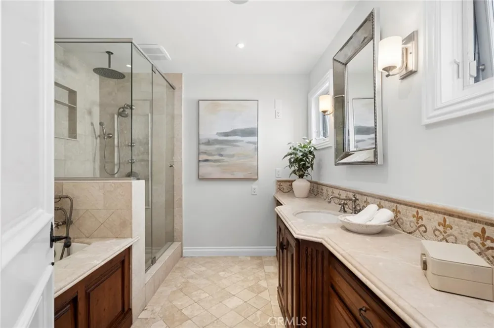 707 Larkspur Avenue Corona del Mar, CA 92625