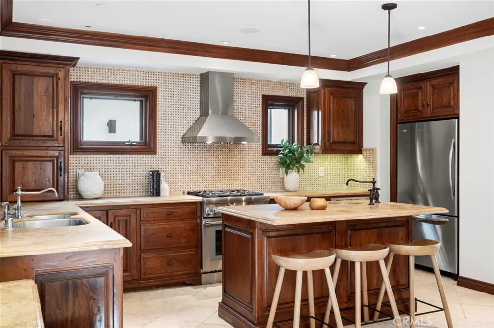 707 Larkspur Avenue Corona del Mar, CA 92625