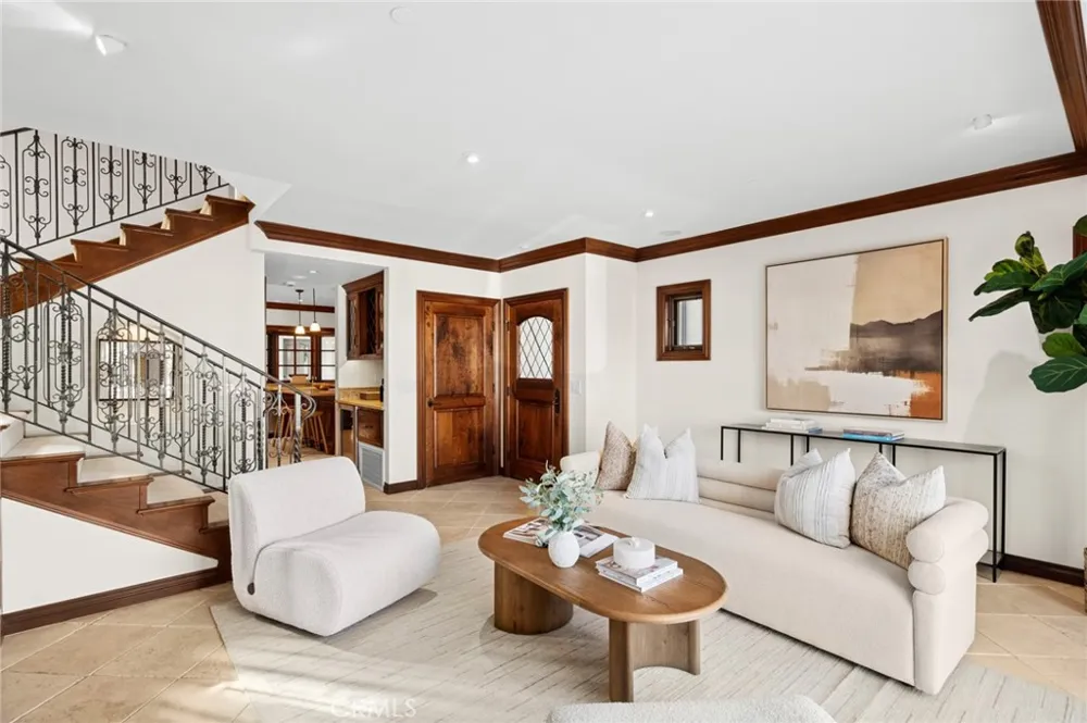 707 Larkspur Avenue Corona del Mar, CA 92625