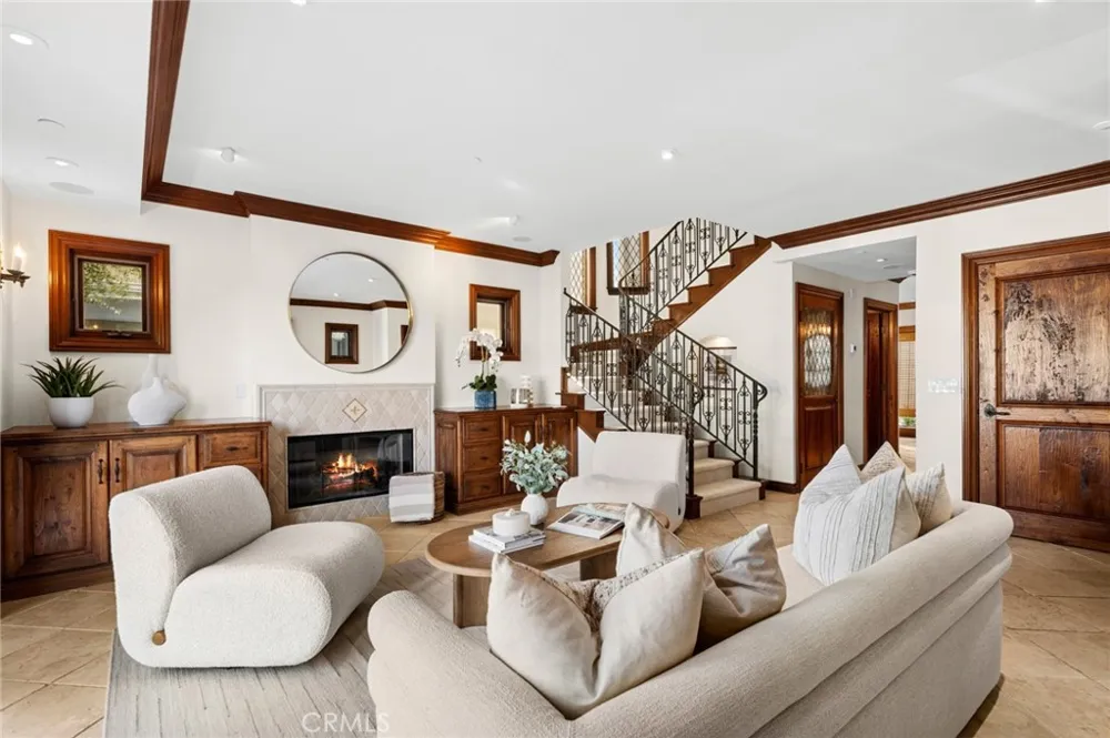707 Larkspur Avenue Corona del Mar, CA 92625