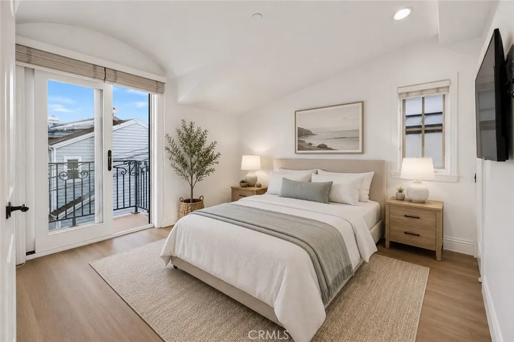 707 Larkspur Avenue Corona del Mar, CA 92625