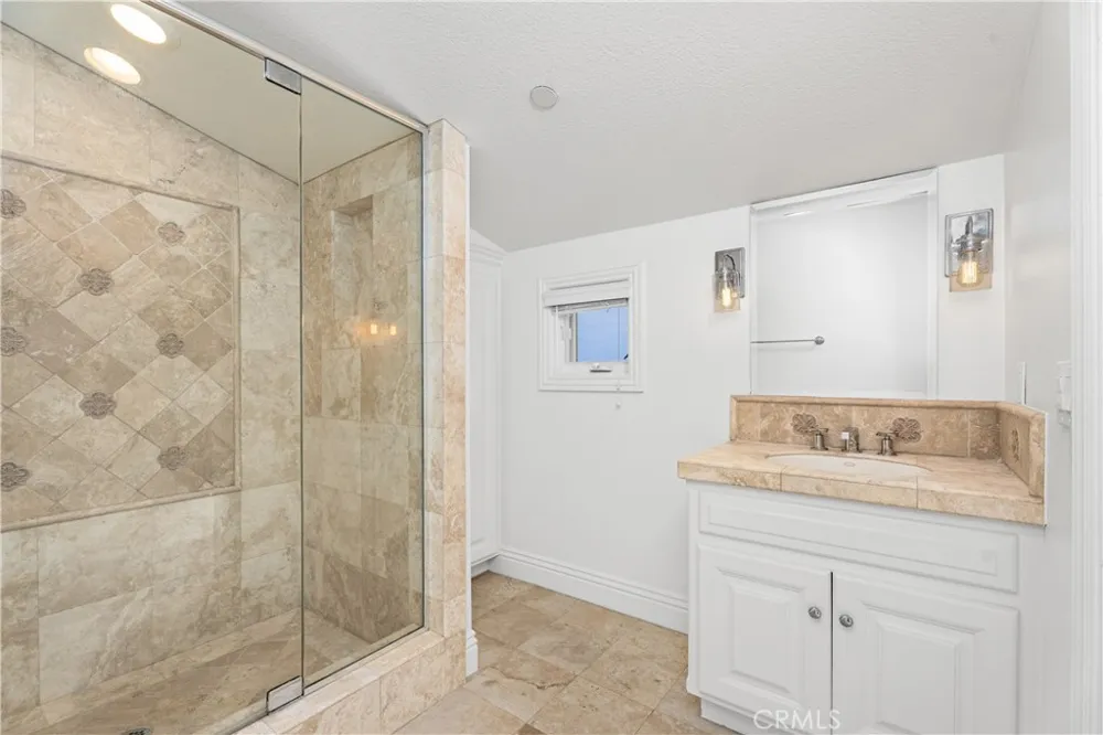 707 Larkspur Avenue Corona del Mar, CA 92625
