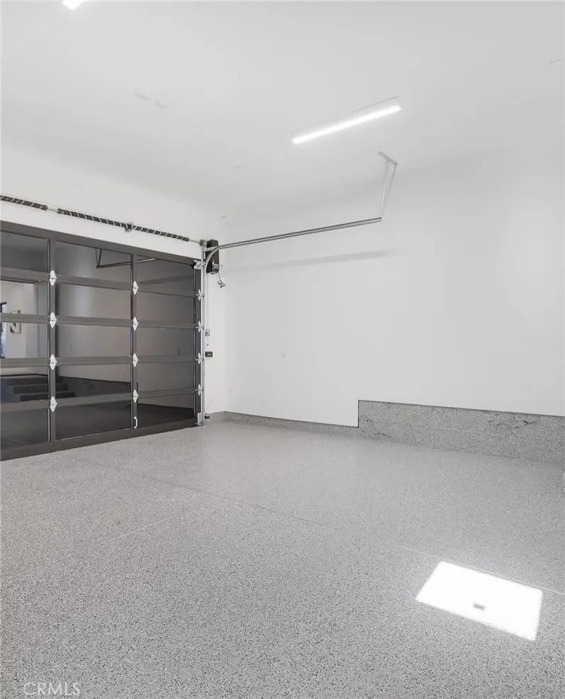 16706 Magnolia Encino, CA 91436