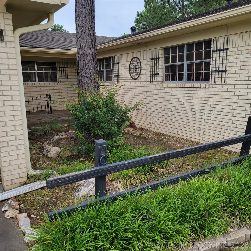 1302 SE 12th Street Wagoner, OK 74467