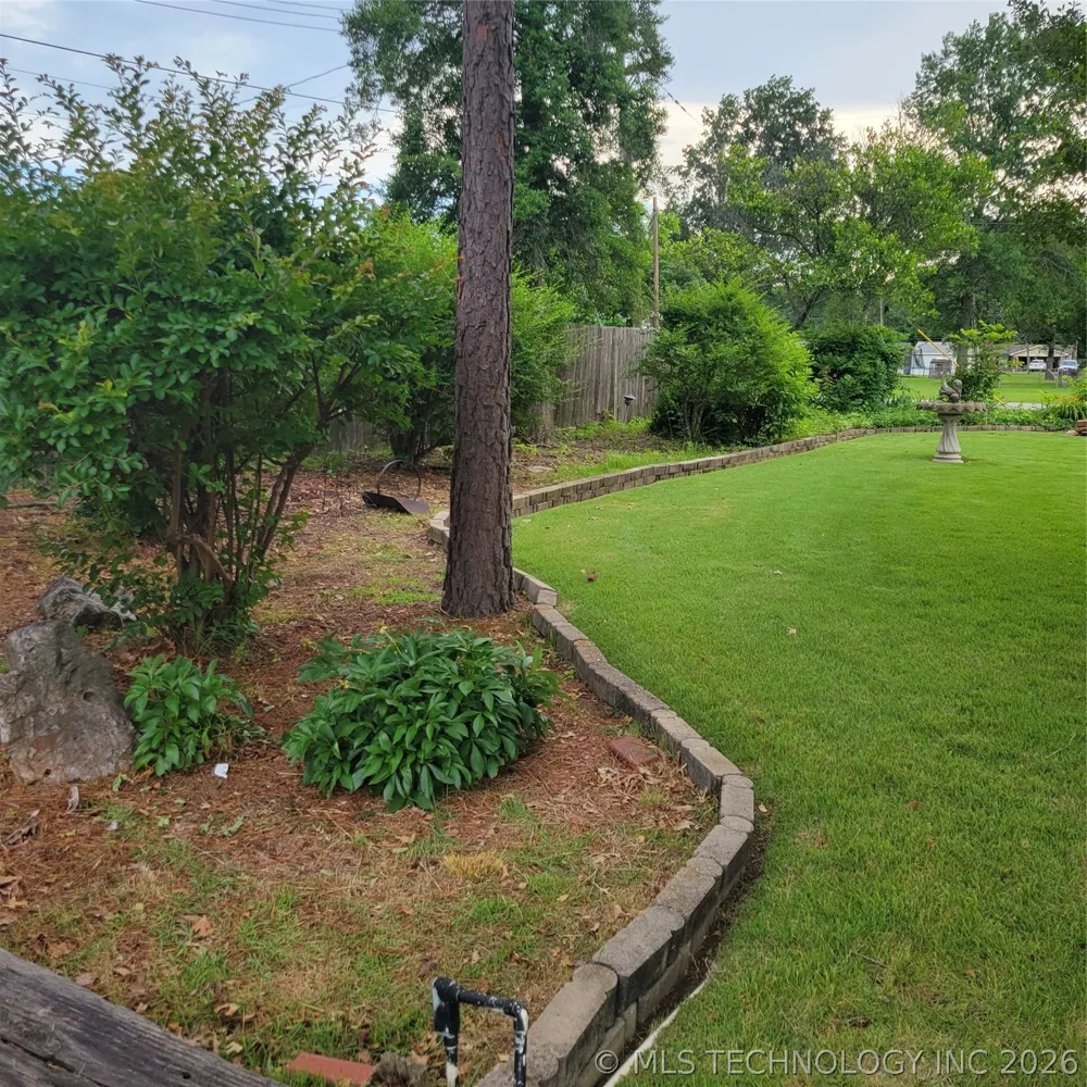 1302 SE 12th Street Wagoner, OK 74467