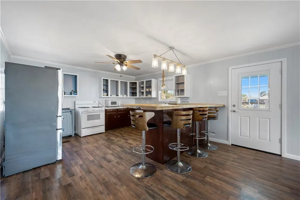 622 S Sandpiper Ingleside, TX 78362