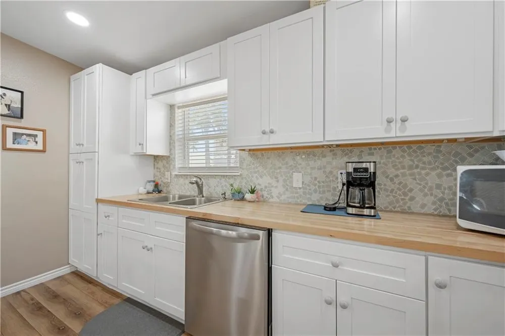622 S Sandpiper Ingleside, TX 78362