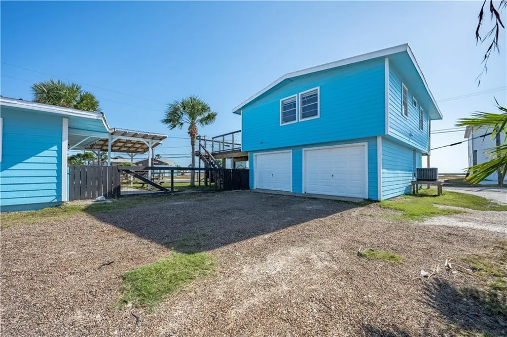 622 S Sandpiper Ingleside, TX 78362