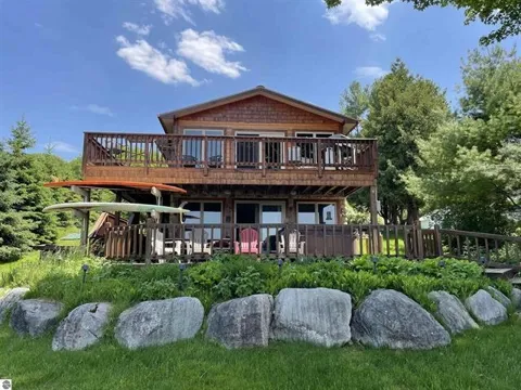 11282 SE Torch Lake Drive