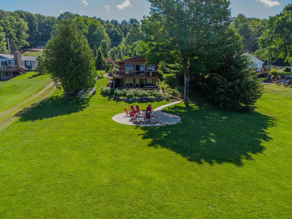 11282 SE Torch Lake Drive Helena Township, MI 49612
