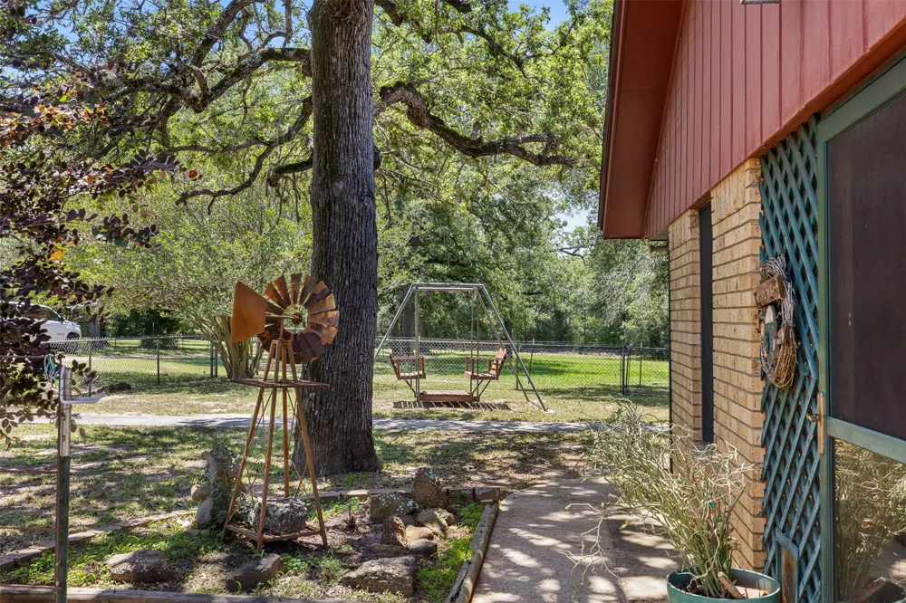 Address Not Shown Caldwell, TX 77836