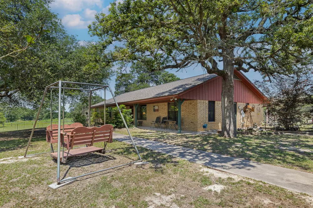 Address Not Shown Caldwell, TX 77836