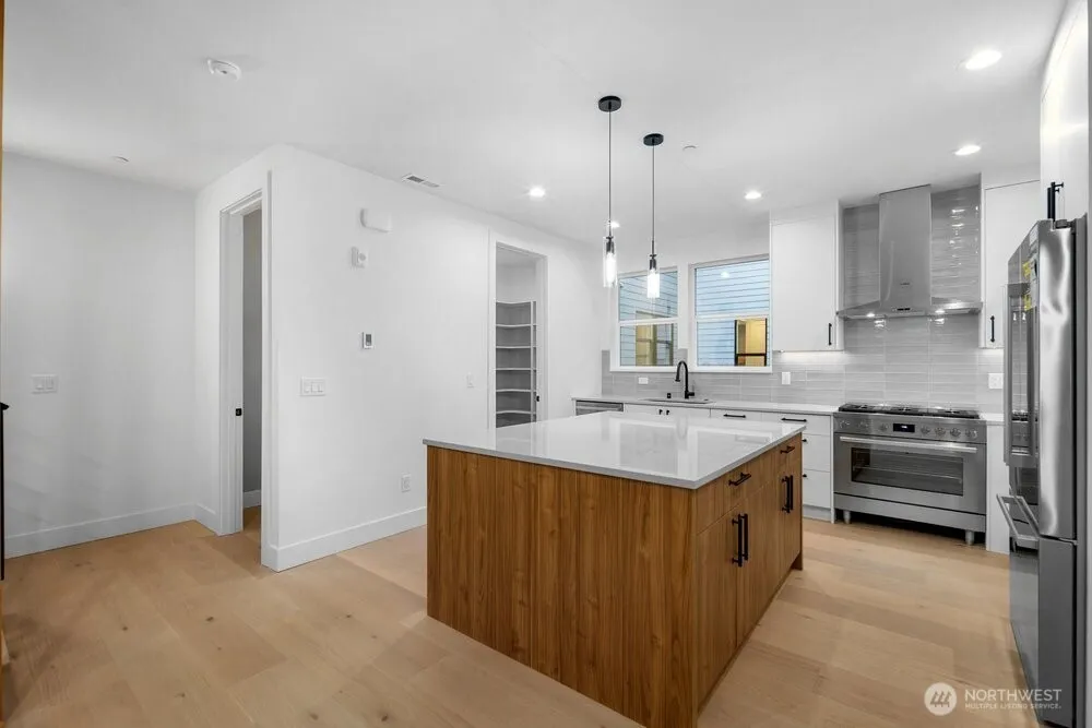 962 7th Ave NW (Homesite #4) Issaquah, WA 98027