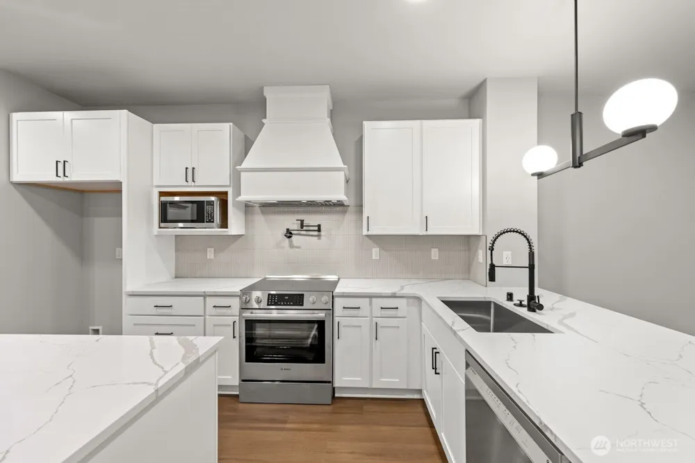 16823 Alder Way #L3 Lynnwood, WA 98037
