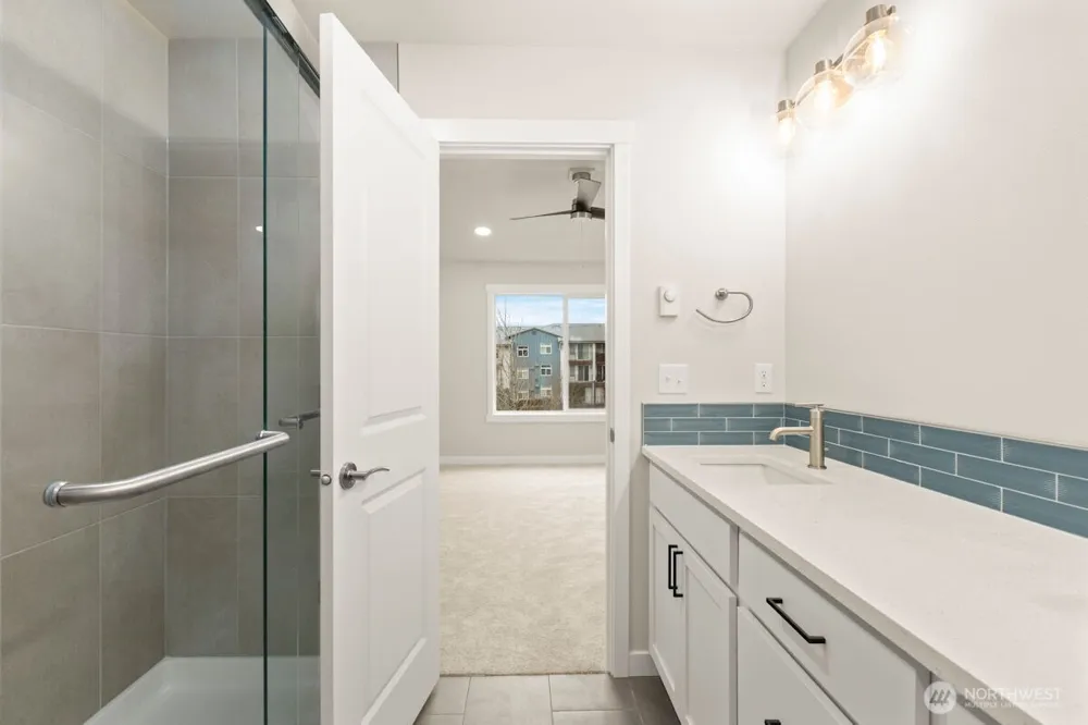 16823 Alder Way #L4 Lynnwood, WA 98037