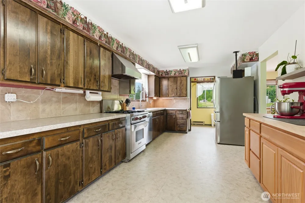 1381 Wynooche Valley Road Montesano, WA 98563
