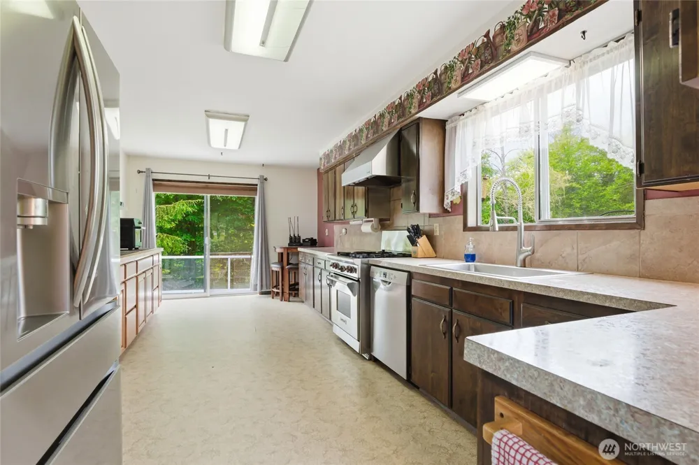 1381 Wynooche Valley Road Montesano, WA 98563