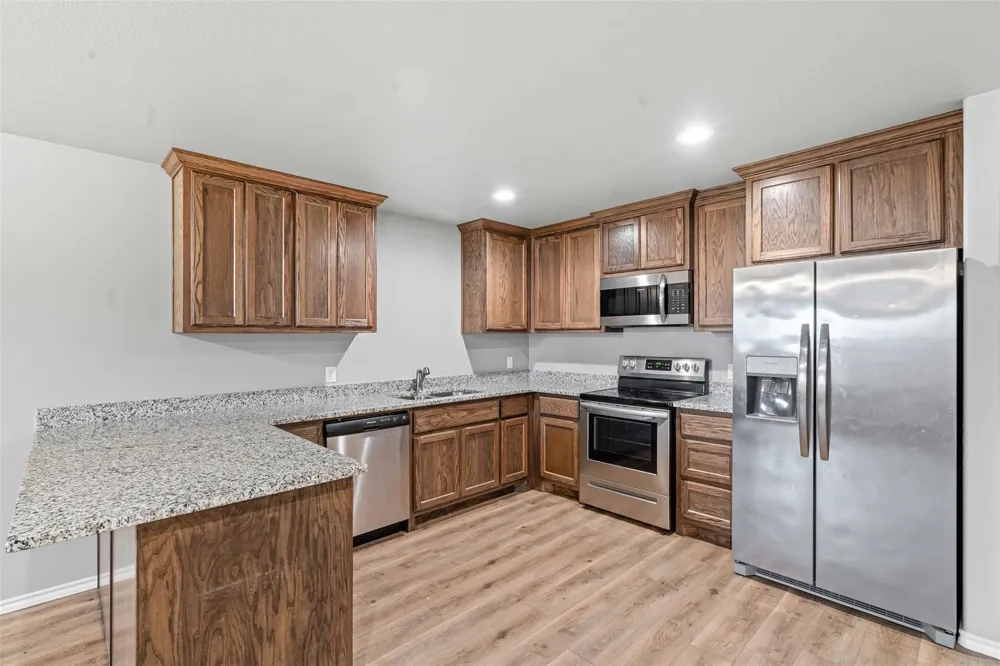 128 Abbey Park Court Granbury, TX 76049