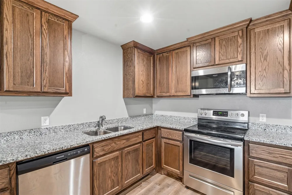 128 Abbey Park Court Granbury, TX 76049