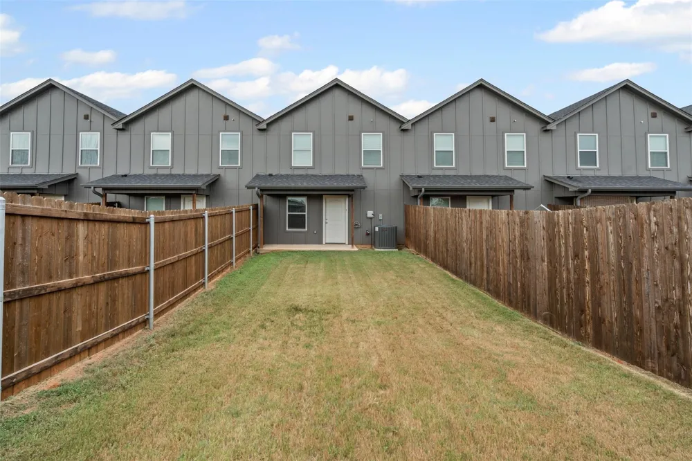128 Abbey Park Court Granbury, TX 76049