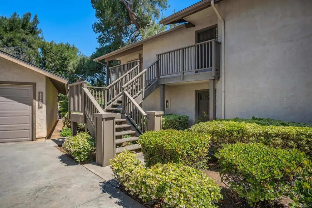 4122 Oak Island Fallbrook, CA 92028