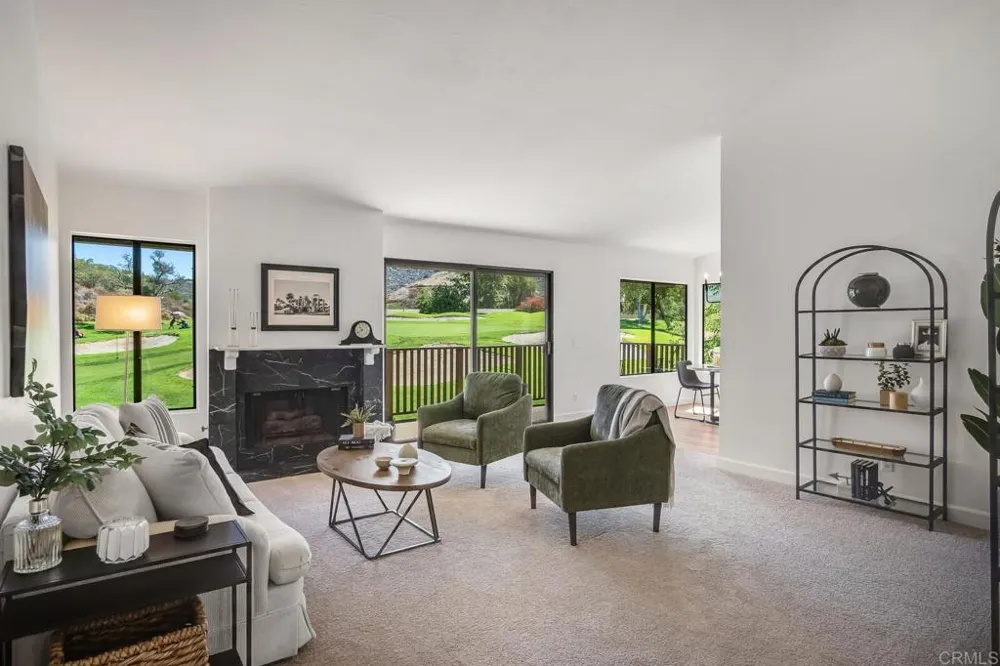 4122 Oak Island Fallbrook, CA 92028