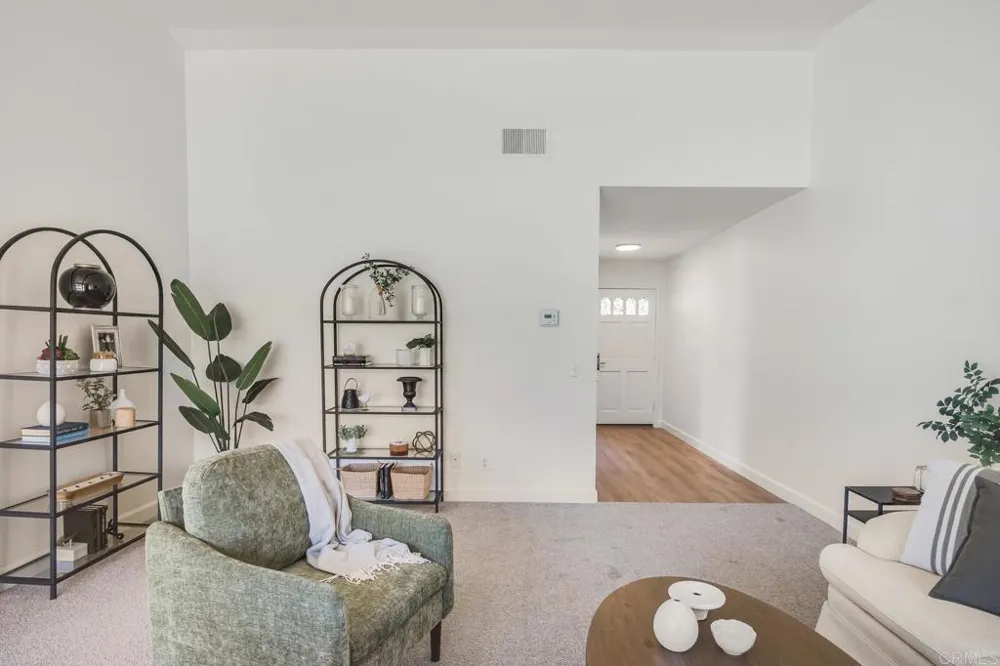 4122 Oak Island Fallbrook, CA 92028