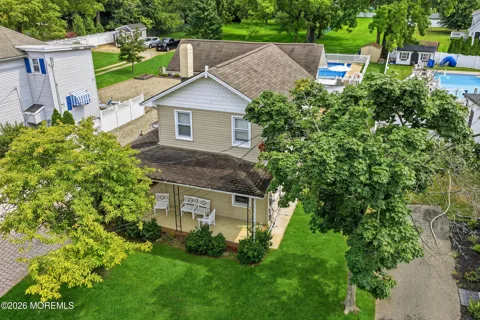 370 W Park Avenue