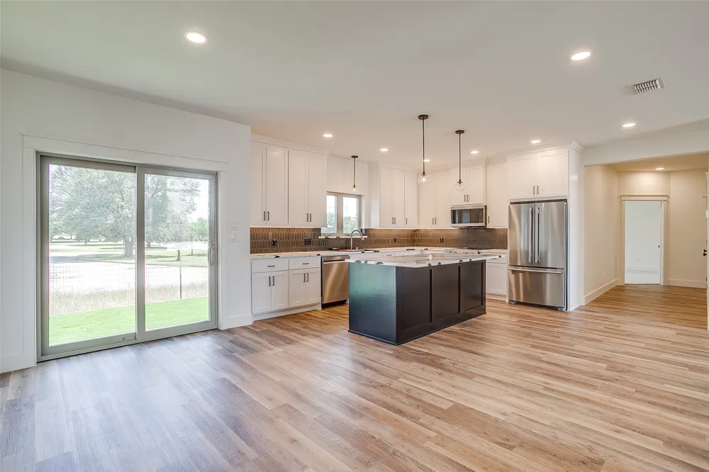2600 Easy Street Mineral Wells, TX 76067