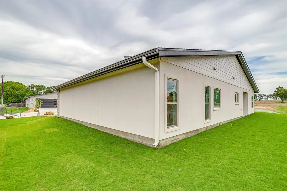 2600 Easy Street Mineral Wells, TX 76067