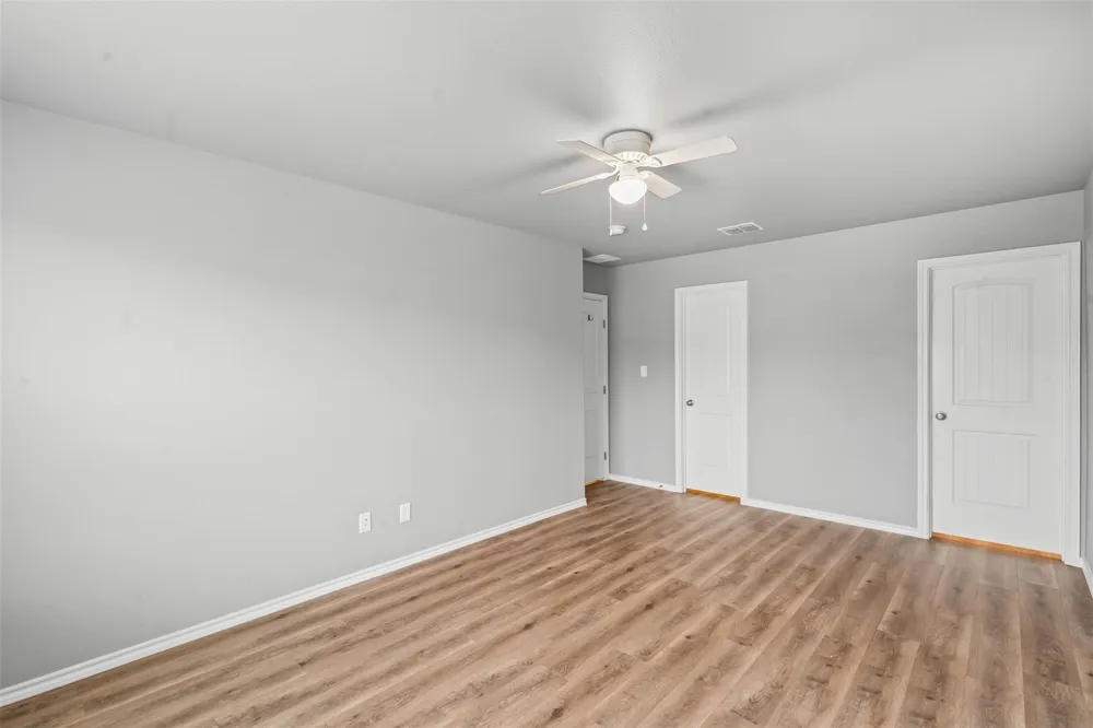 136 Abbey Park Court Granbury, TX 76049