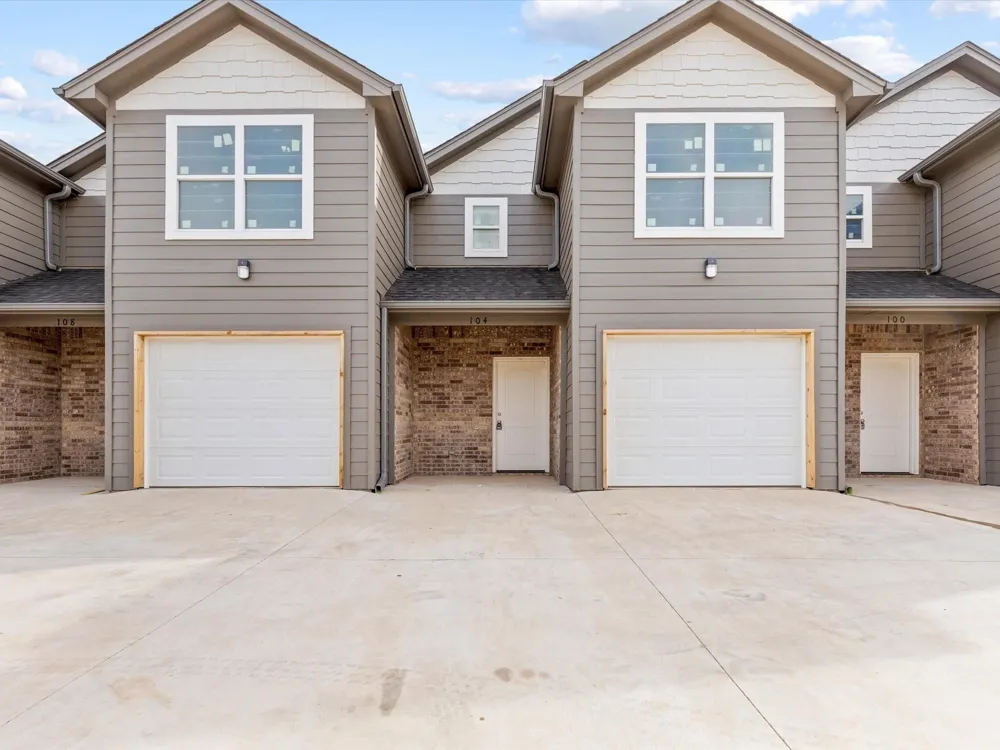 136 Abbey Park Court Granbury, TX 76049