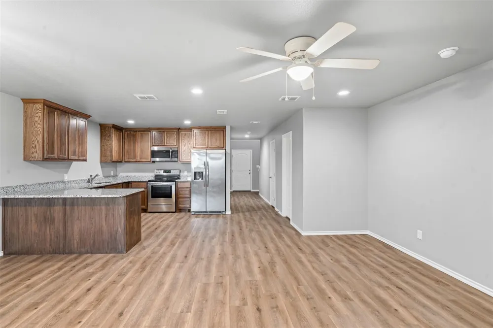 136 Abbey Park Court Granbury, TX 76049