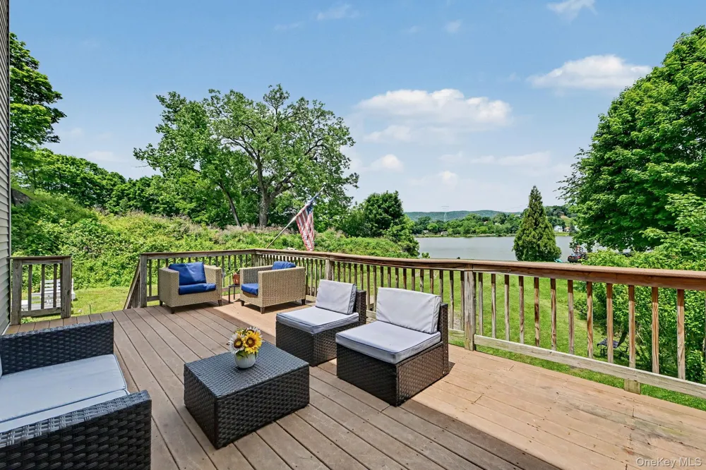 243 Kings Ferry Road Verplanck, NY 10596
