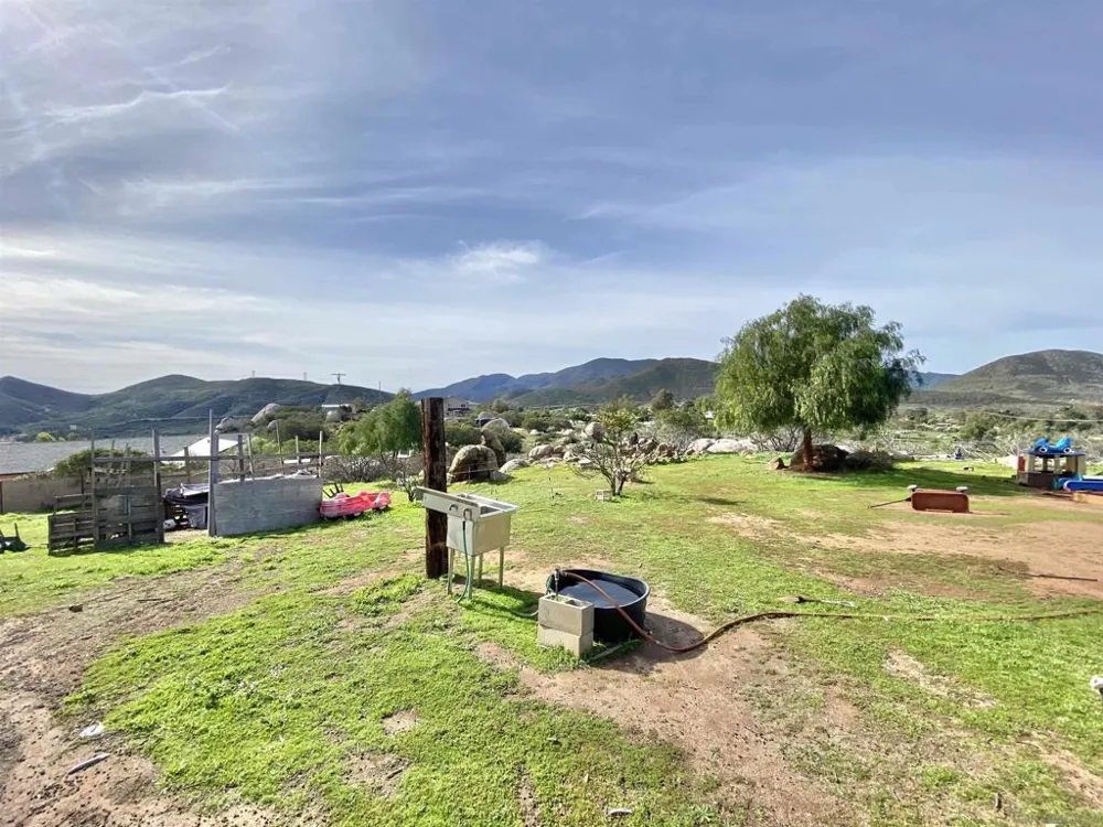 17939 Highway 94 Dulzura, CA 91917