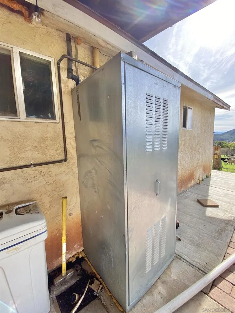 17939 Highway 94 Dulzura, CA 91917