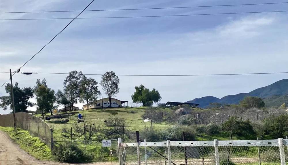 17939 Highway 94 Dulzura, CA 91917
