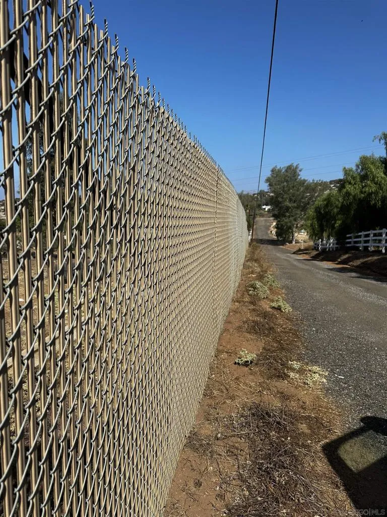 17939 Highway 94 Dulzura, CA 91917