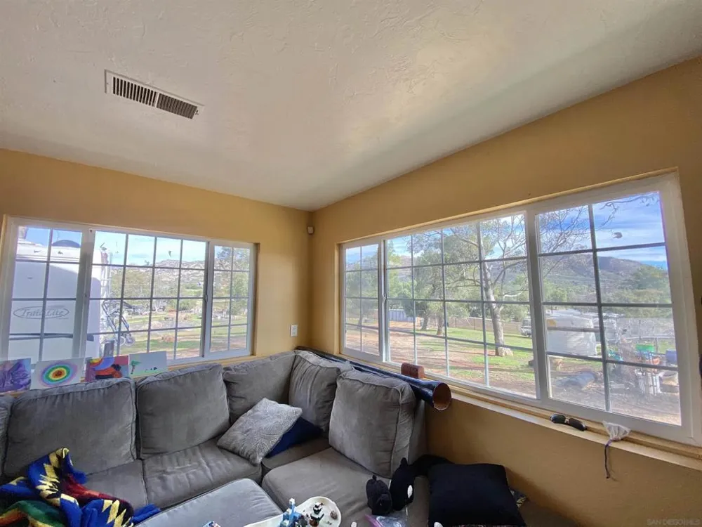 17939 Highway 94 Dulzura, CA 91917